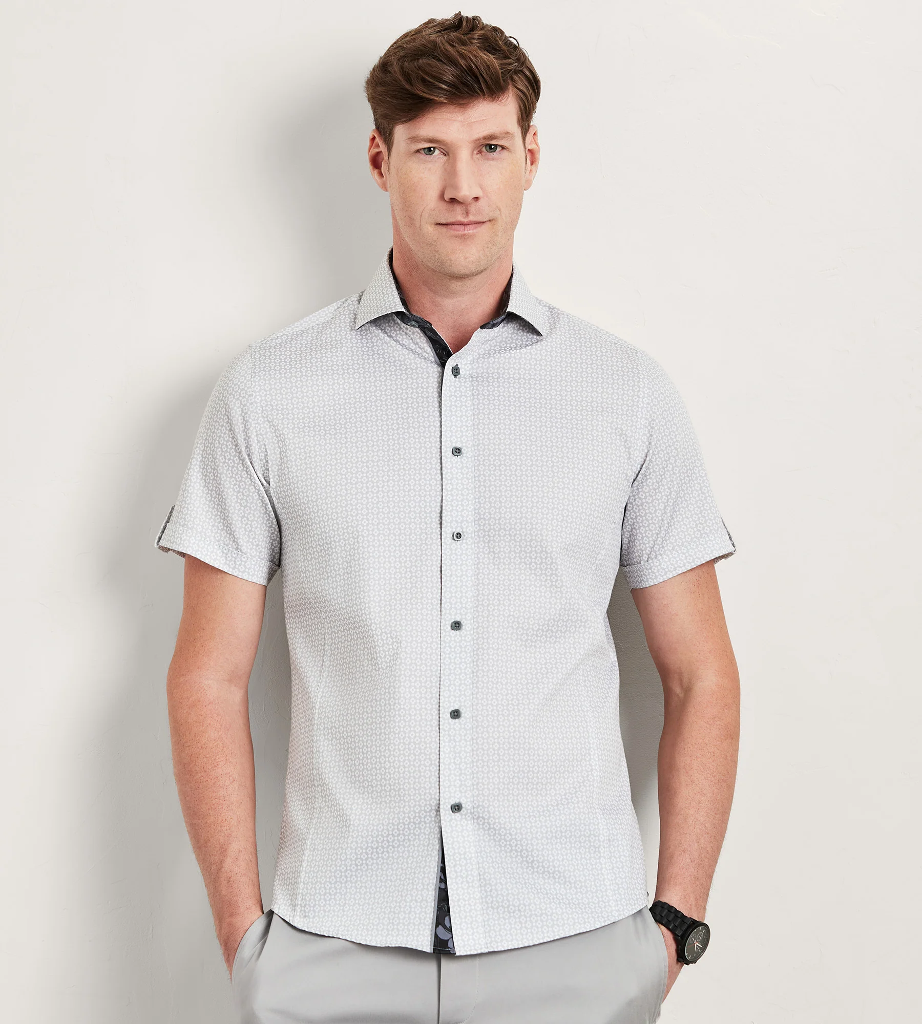 Modern Fit Short Sleeve Geo Pattern Casual Shirt