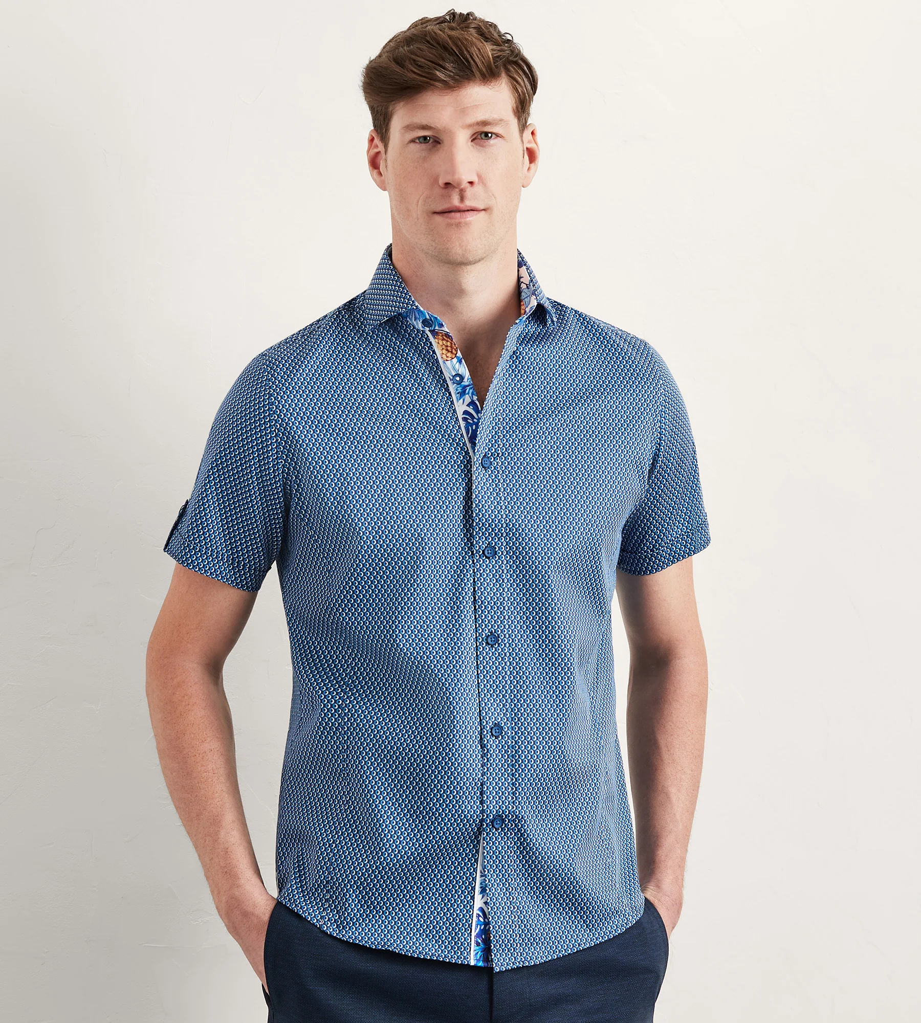 Modern Fit Short Sleeve Geo Pattern Casual Shirt